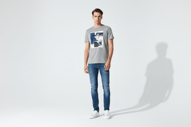 Men’s casual t-shirt outfit – Trenzora