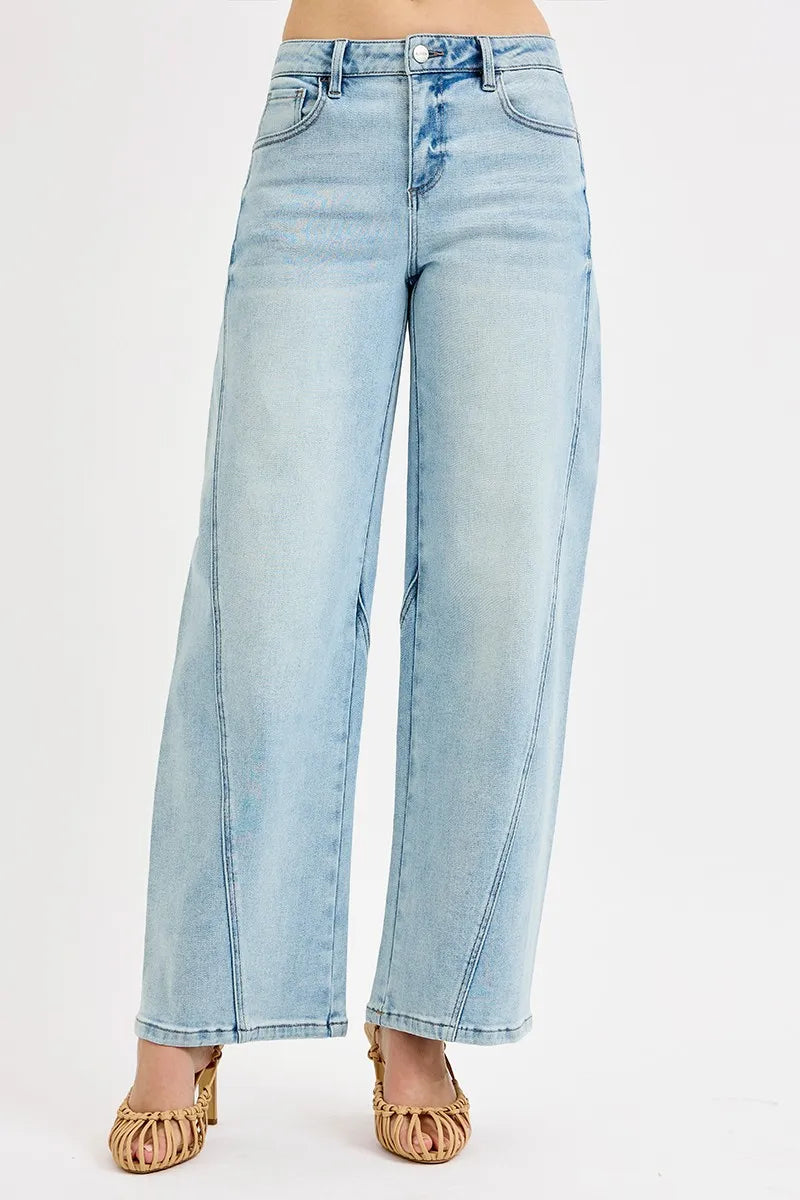 Barrel Jeans + Fleece Sweatshirt – jeans