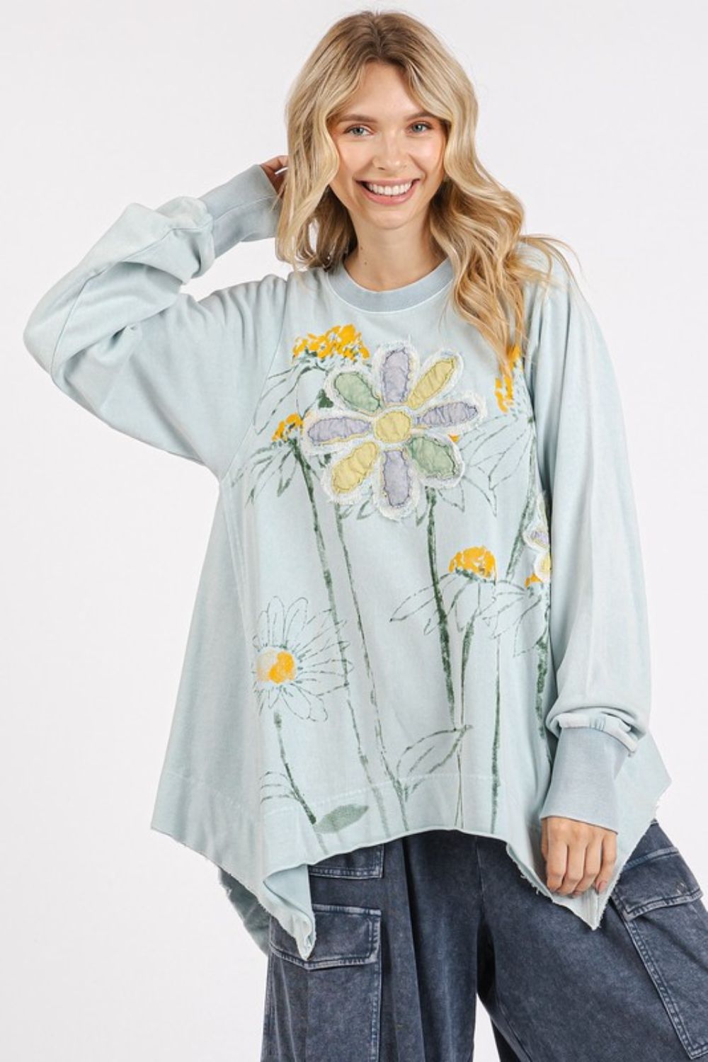 Mittoshop Flower Graphic Print and Patch Oversized Sweatshirt