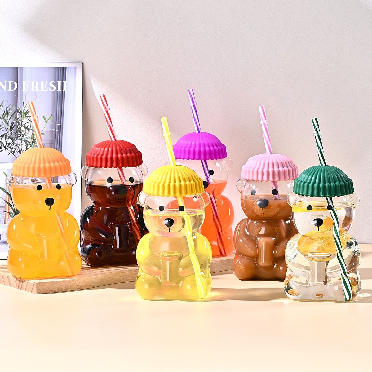1 PCS 20 OZ Yellow Little Bear Glass Straw Cup High Borosilicate Heat-resistant Glass Cup For Juice, Milk and Cold drinks