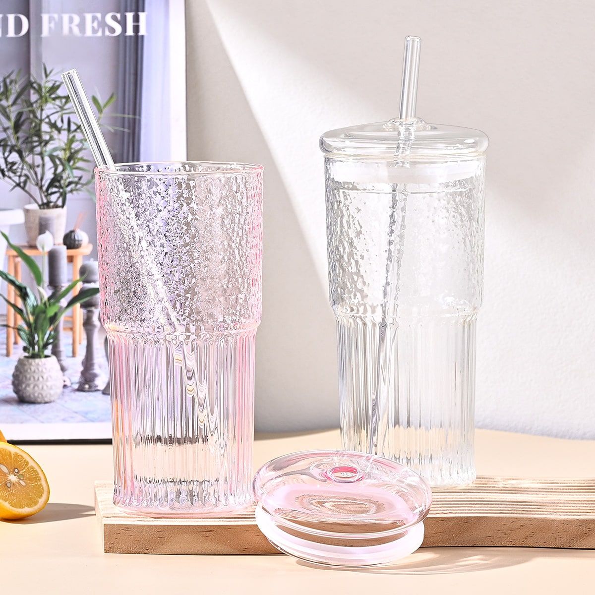 20 oz 2-pack glass straw cup with vertical pattern cup and lid, high borosilicate heat-resistant glass cup for juice, milk and cold drinks