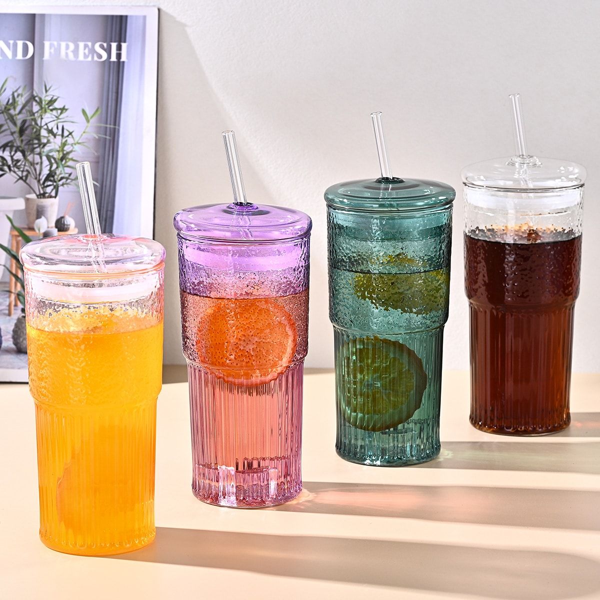 20 oz 2-pack green glass straw cup with vertical pattern cup and lid, high borosilicate heat-resistant glass cup for juice, milk and cold drinks
