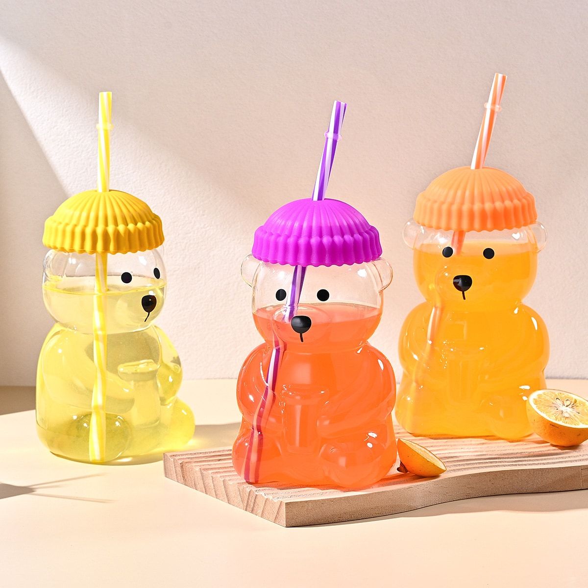 1 PCS 20 OZ Green Little Bear Glass Straw Cup High Borosilicate Heat-resistant Glass Cup For Juice, Milk and Cold drinks