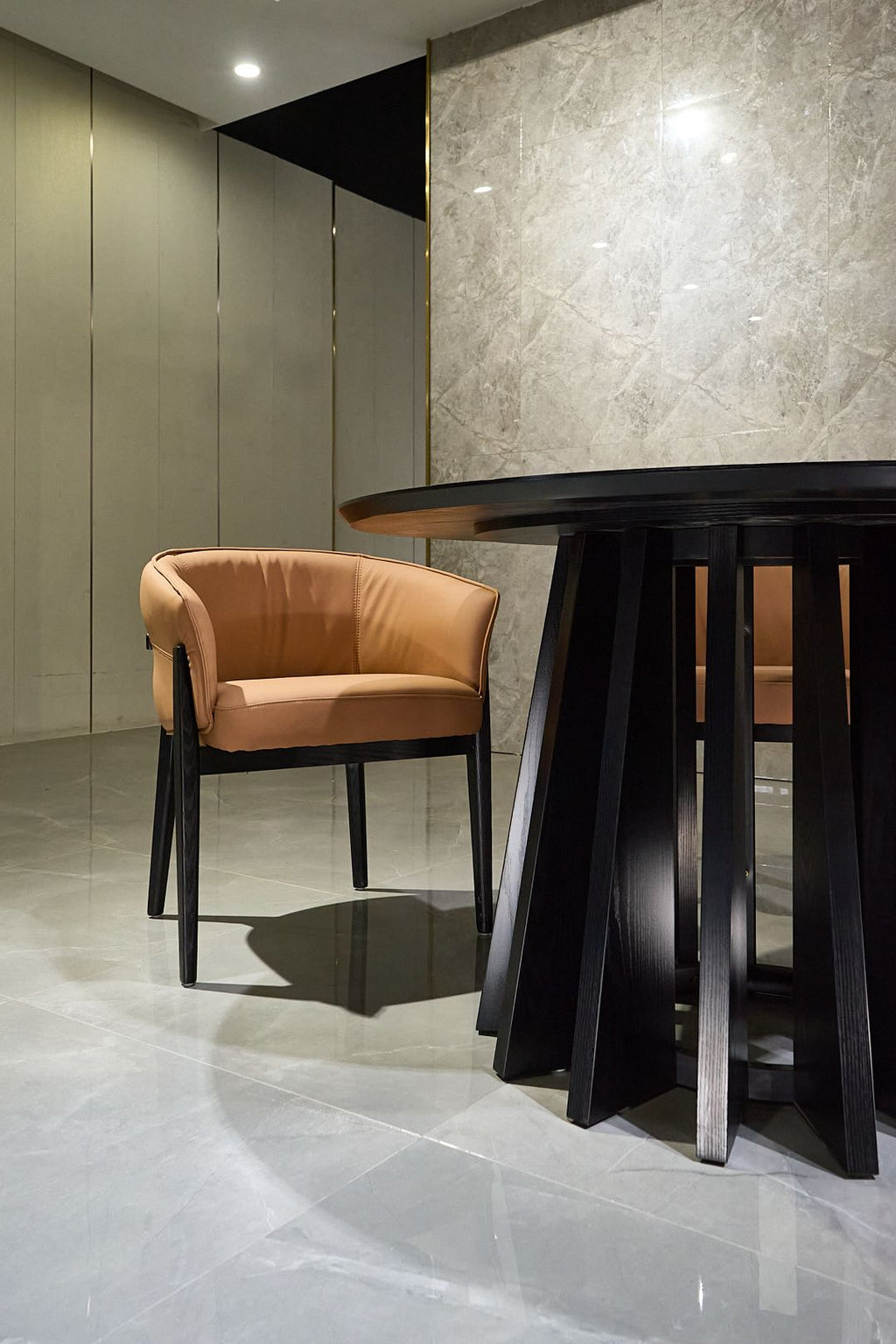 Modern Black Round Wooden Dining Table