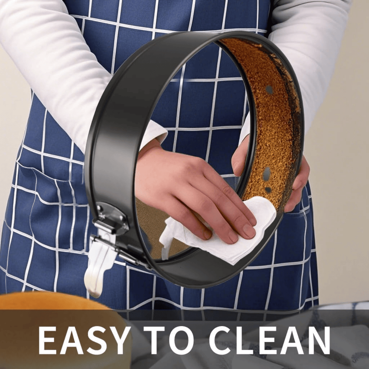 Three-piece multi-size non-stick springform cake pan set - Heavy-duty steel baking supplies, removable bottom, 4-inch/7-inch/9-inch round pans, oven-safe, suitable for baking cheesecakes and desserts.